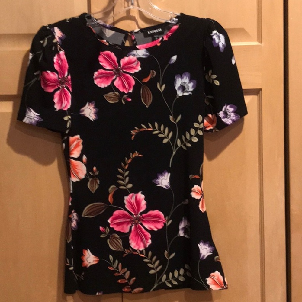 New Express Floral Top